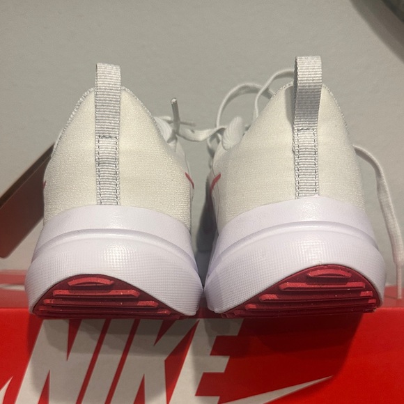 Nike Athletic Shoes White and Red - Picture 3 of 3